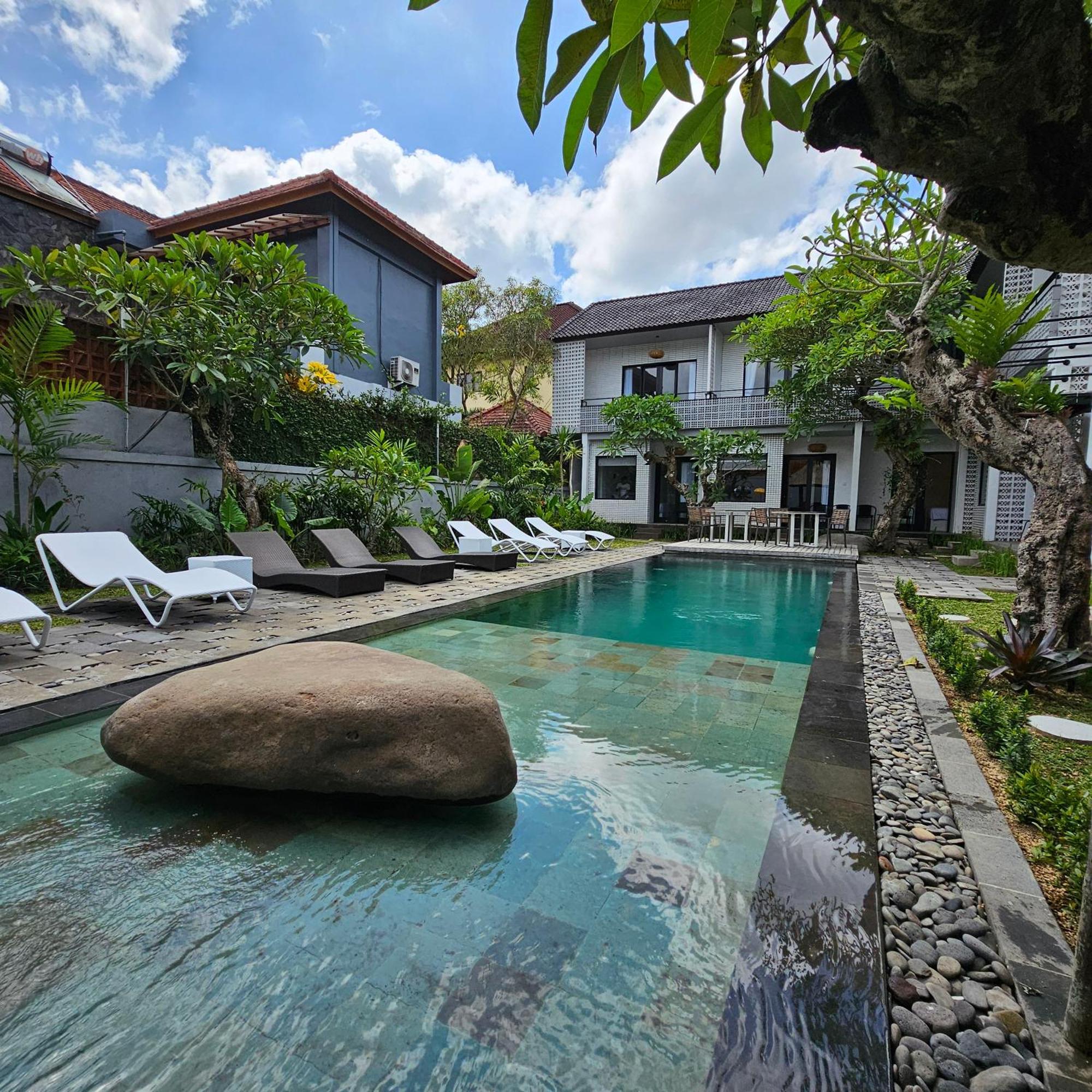 Chandi Hotel Ubud Esterno foto