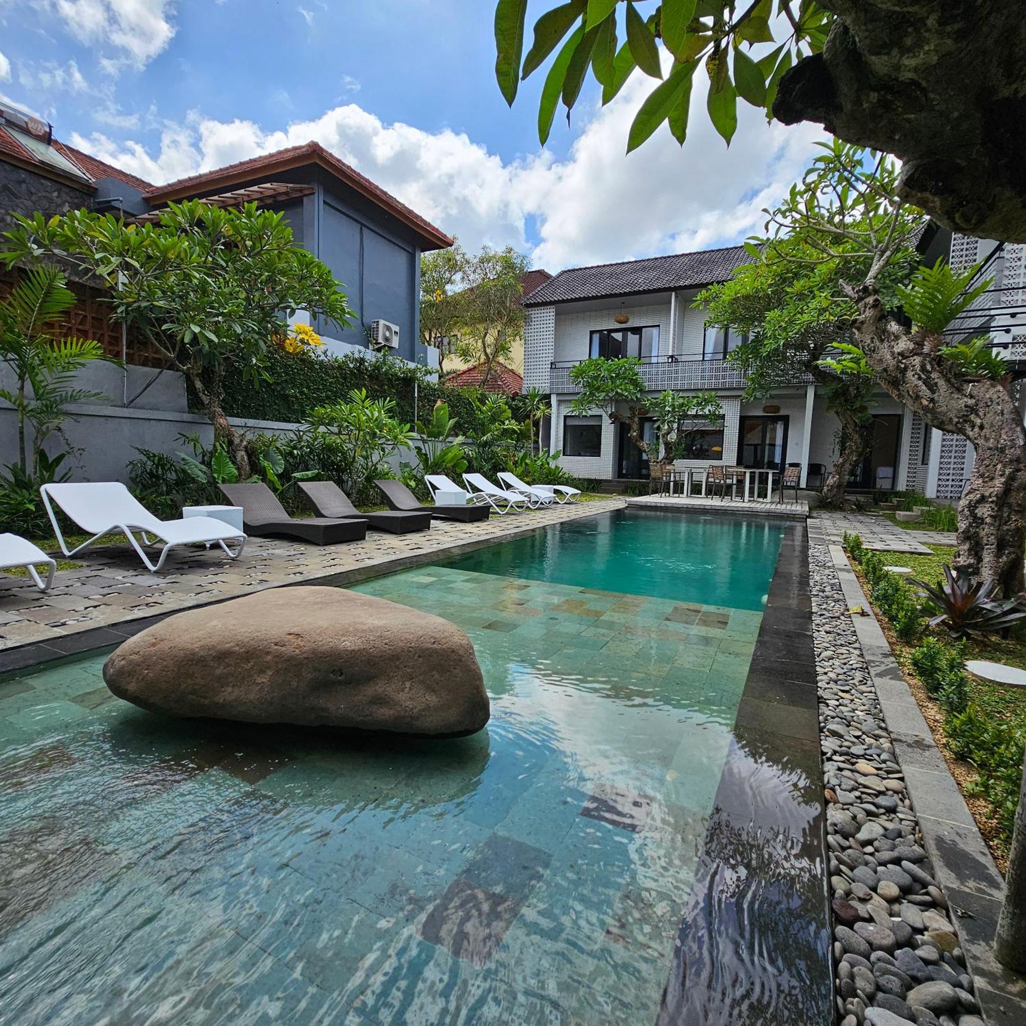 Chandi Hotel Ubud Esterno foto